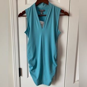 A Pea in the Pod sleeveless blouse